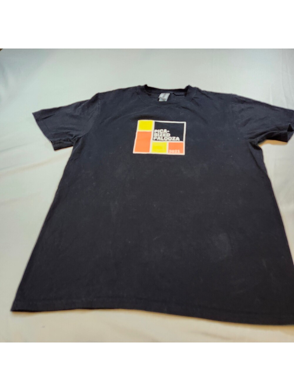 Gilden T-Shirt
